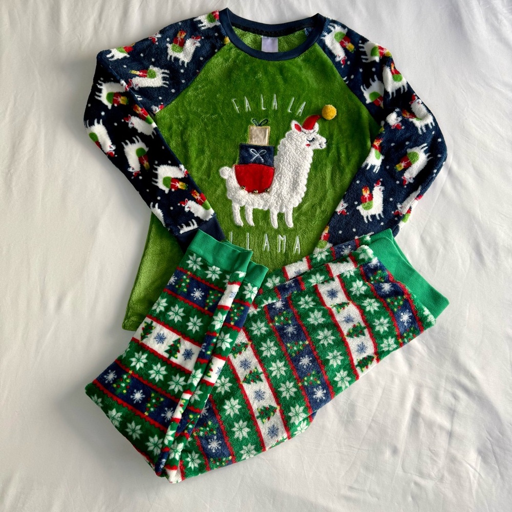 Secret Treasures Llama Pajama Set - size M